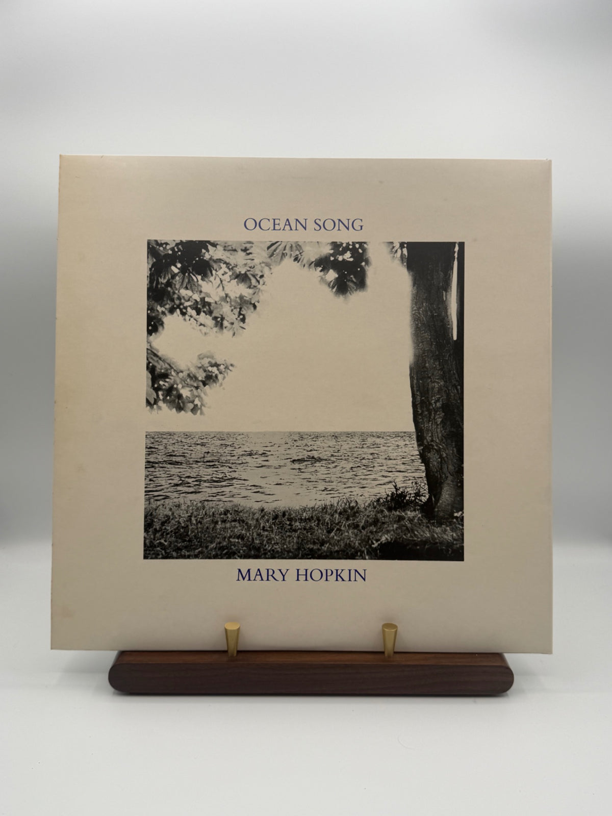 Mary Hopkin Earth Song/Ocean Song UK Apple SAPCOR 21 front cover