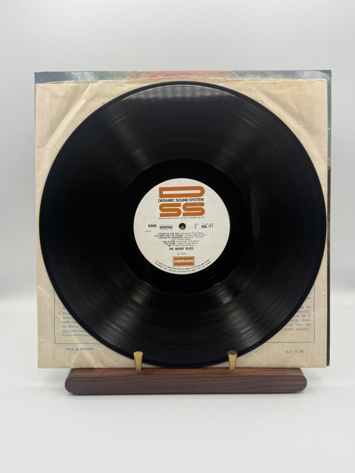 The Moody Blues In Search Of The Lost Chord DML 711 UK mono Side A vinyl and label